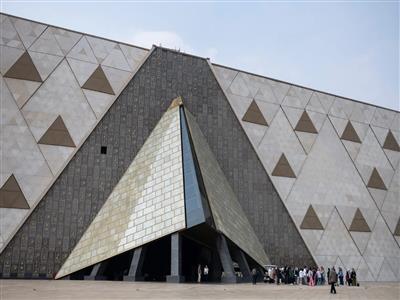 Tagestrip von Sharm El-Sheik zu den Pyramiden und Großes Ägyptisches Museum per Flug