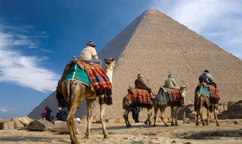pyramiden hurghada