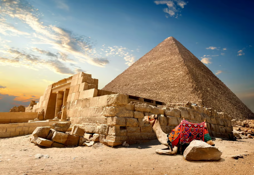 von Hurghada zu den Pyramiden Tagestour mit dem Bus